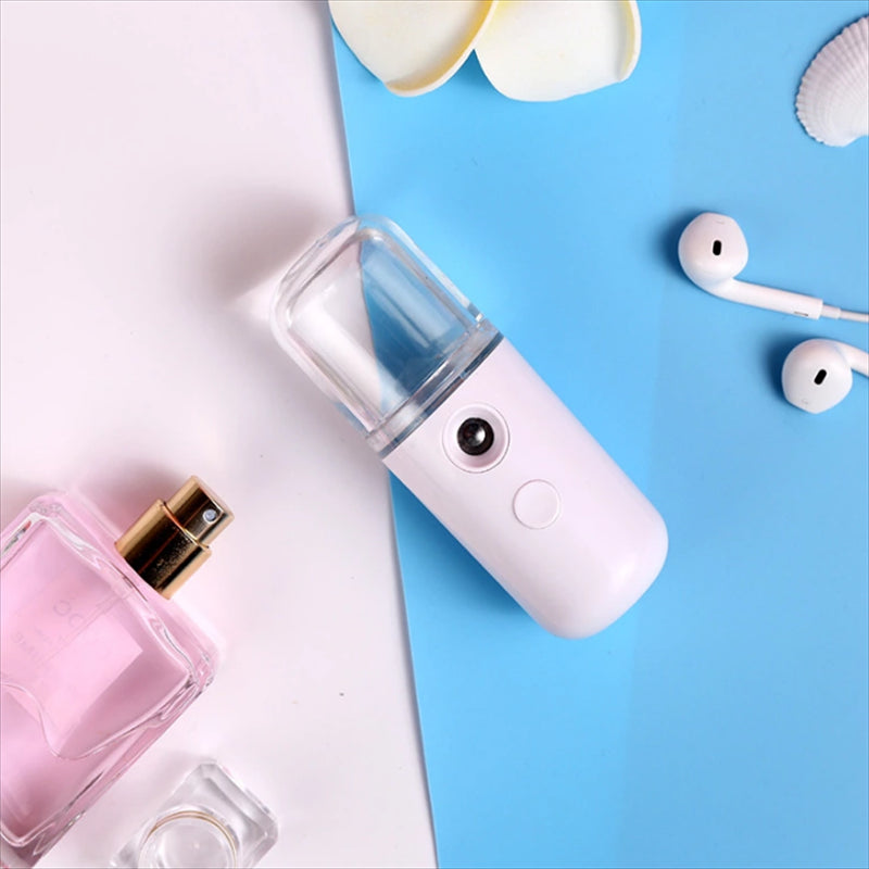 Mini face revitalizer sprayer